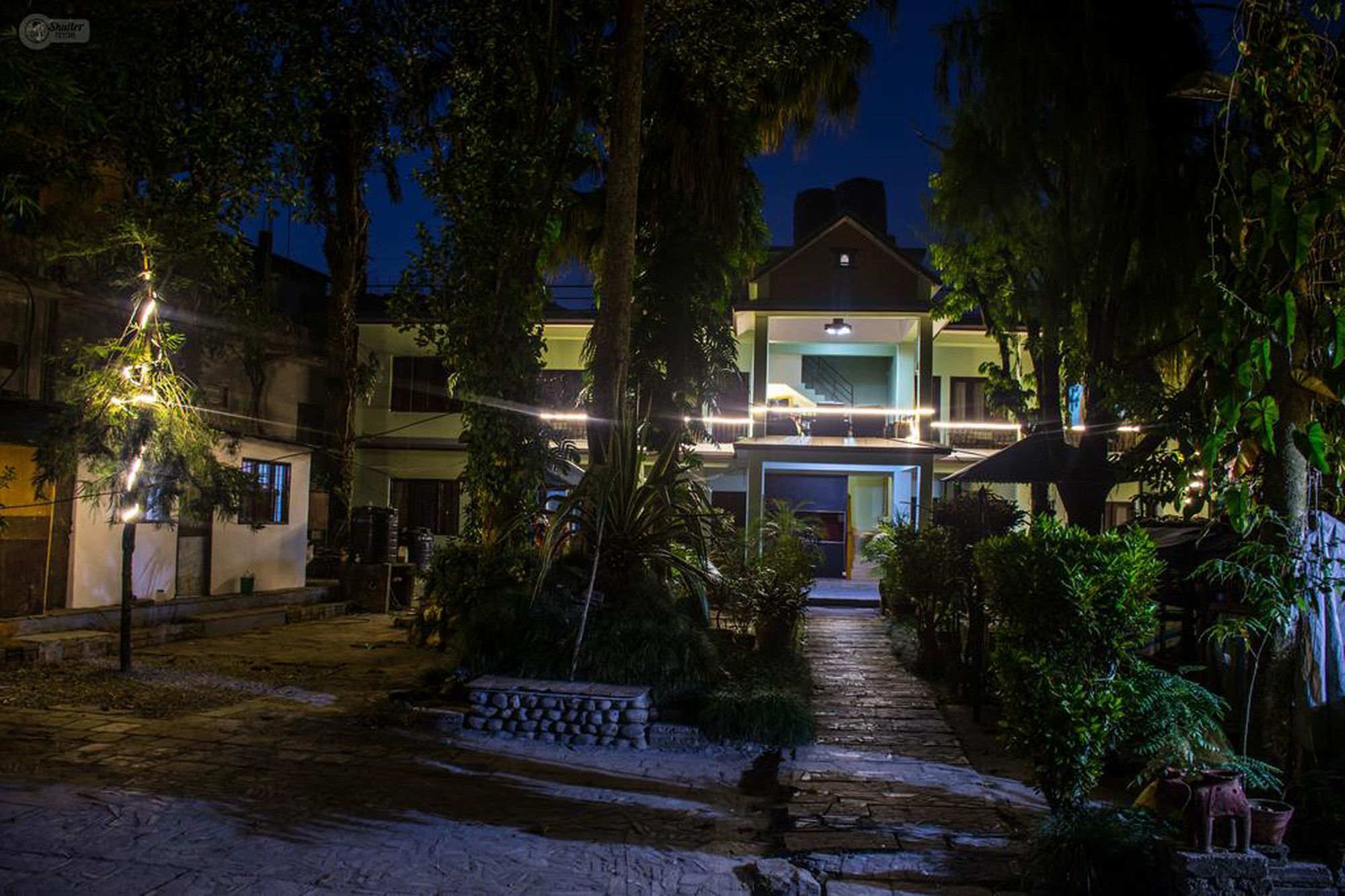 Yeti Guest House Pokhara Exteriör bild