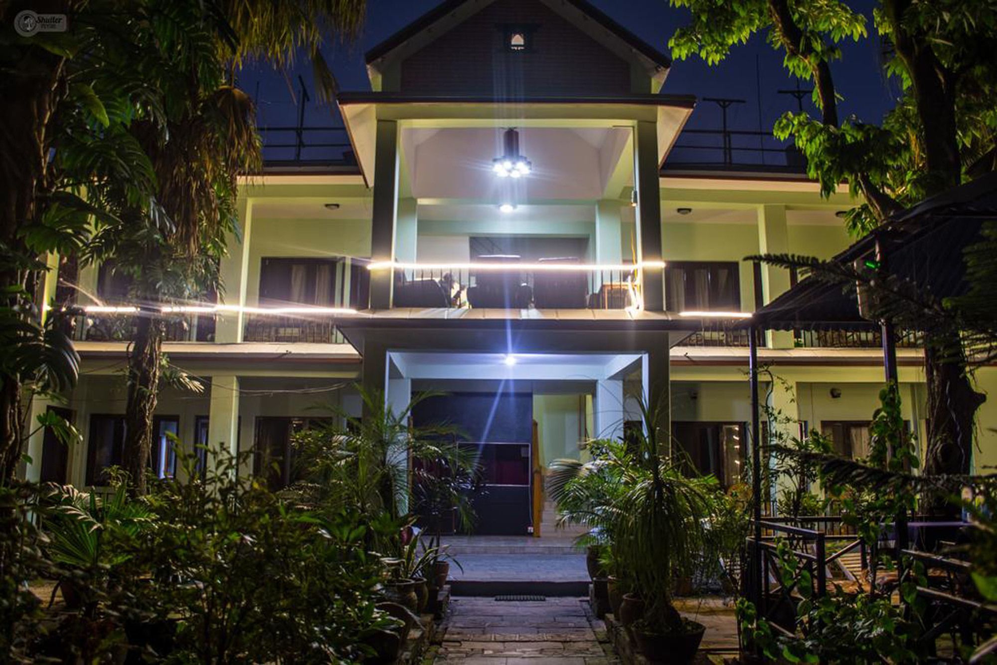 Yeti Guest House Pokhara Exteriör bild