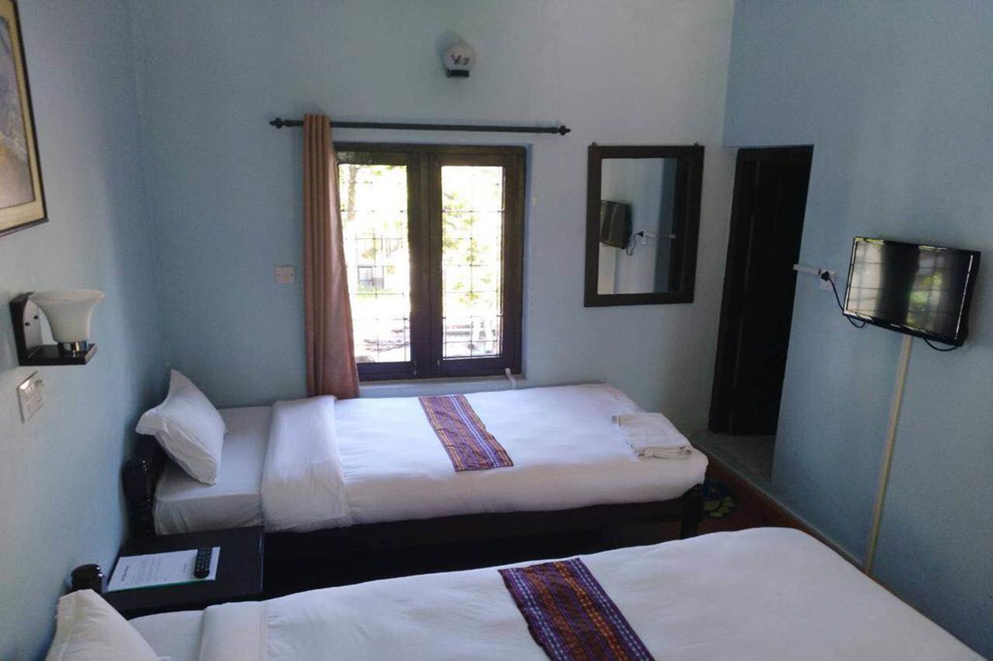 Yeti Guest House Pokhara Exteriör bild
